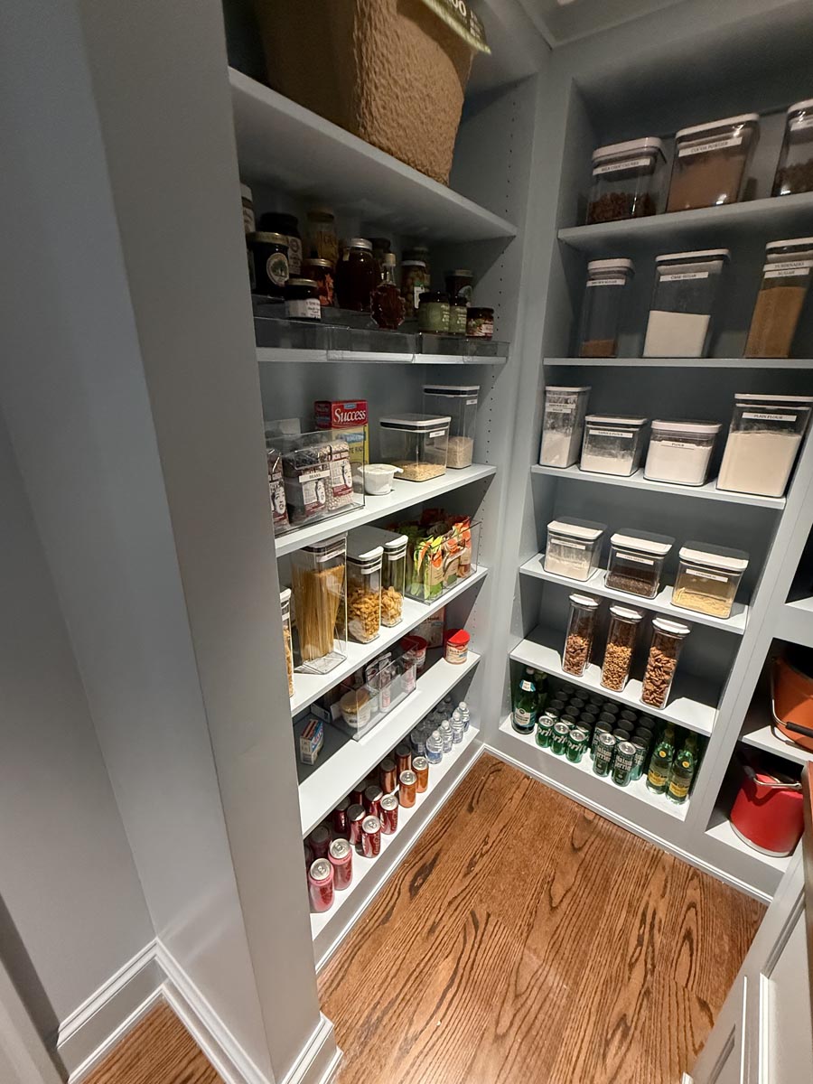 walk-in-pantry-labeled-containers
